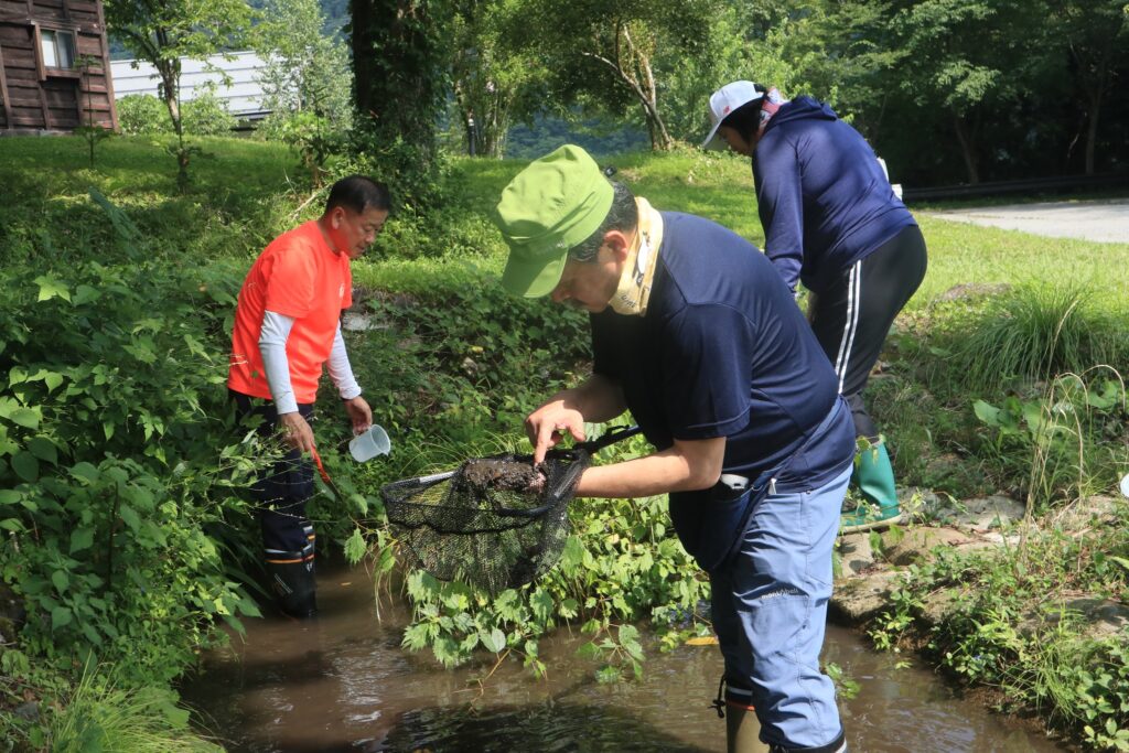 種蔵にホタル舞うせせらぎづくり！水生昆虫探し＆簡易水質を調べてみよう！