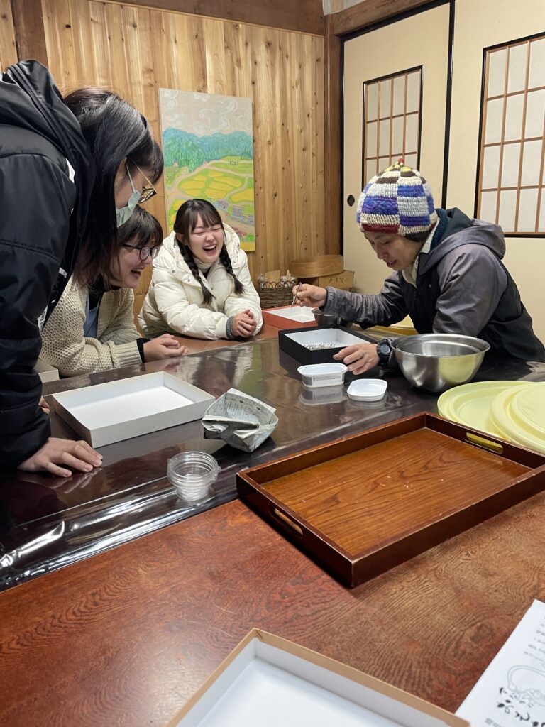 飛騨河合で吉眞さんと一緒に『あぶらえや小麦の選別』をしてみよう！