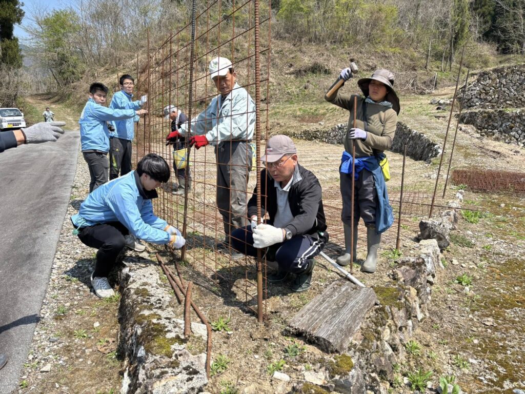 種蔵『棚田の獣害柵撤去＆土蔵の雪囲い』のお手伝いをしよう！