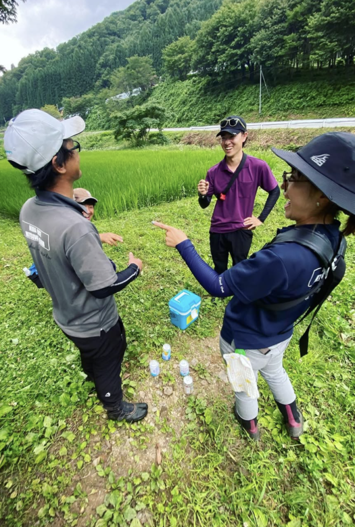世界最高米認定農家！みつわ農園で「稲苗箱をビニールハウス搬入・並べ」をしよう！
